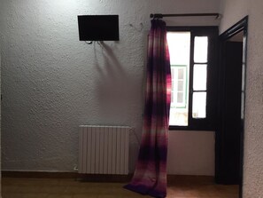 Suite, 2 Bedrooms | Individually decorated, individually furnished, iron/ironing board