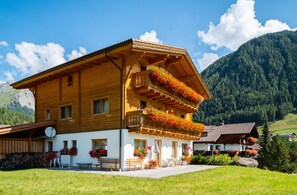 Exterior - Apartment panoramic view in Kals am Großglockner (Kals am Großglockner)