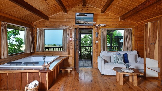 Cabin, 1 Queen Bed with Sofa bed, Lake View | Lake view