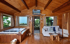 Ferienhütte, 1 Queen-Bett und Schlafsofa, Seeblick | Blick auf den See