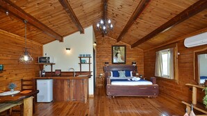 Cabin, 1 Queen Bed with Sofa bed, Lake View