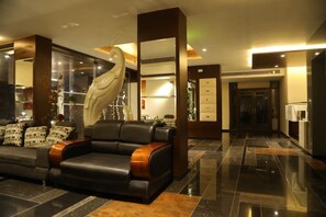 Lobby - Four Season Recreation Hotel and Spa (Jalgaon)