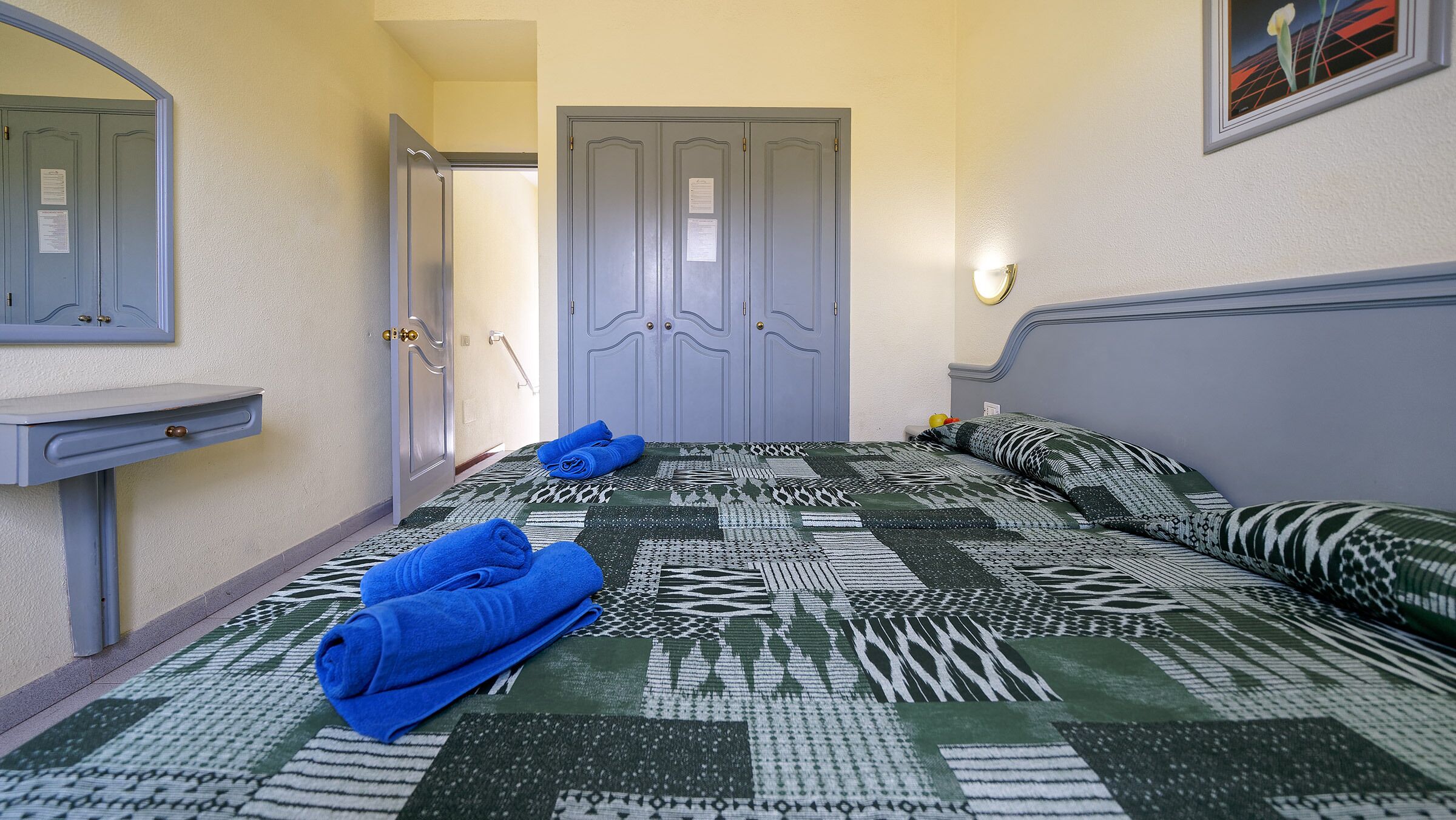 Blackout curtains, free WiFi, bed sheets