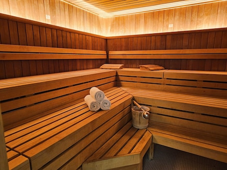 Massages. Arvena Park Das Hotel am Franken-Center
