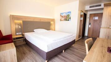 Minibar, in-room safe, desk, laptop workspace