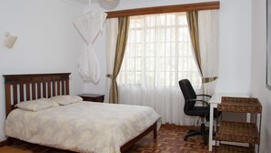 Appartement, 3 slaapkamers | 3 slaapkamers, een strijkplank/strijkijzer, gratis extra bedden