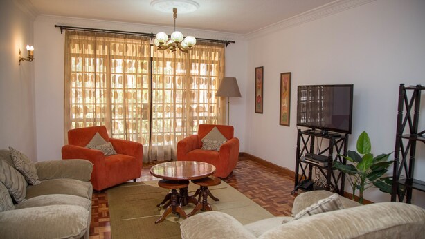Appartement, 3 slaapkamers | Woonkamer | Flatscreentelevisie