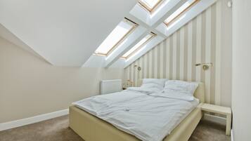 Apartment | Individually decorated, iron/ironing board, free WiFi, bed sheets