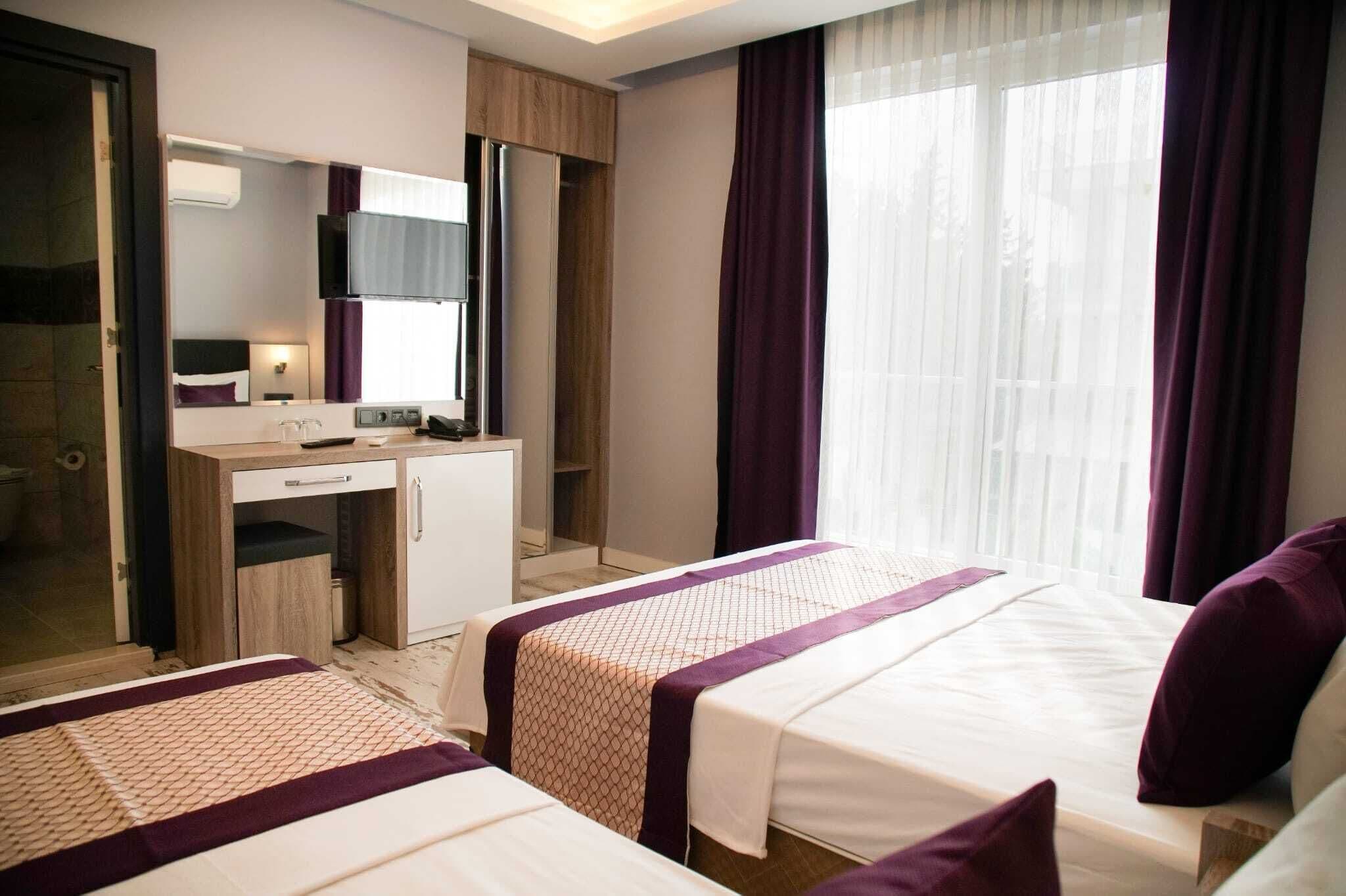 standard triple room | 1 bedroom, frette italian sheets, premium bedding, minibar