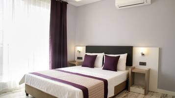 Frette Italian sheets, premium bedding, minibar, desk