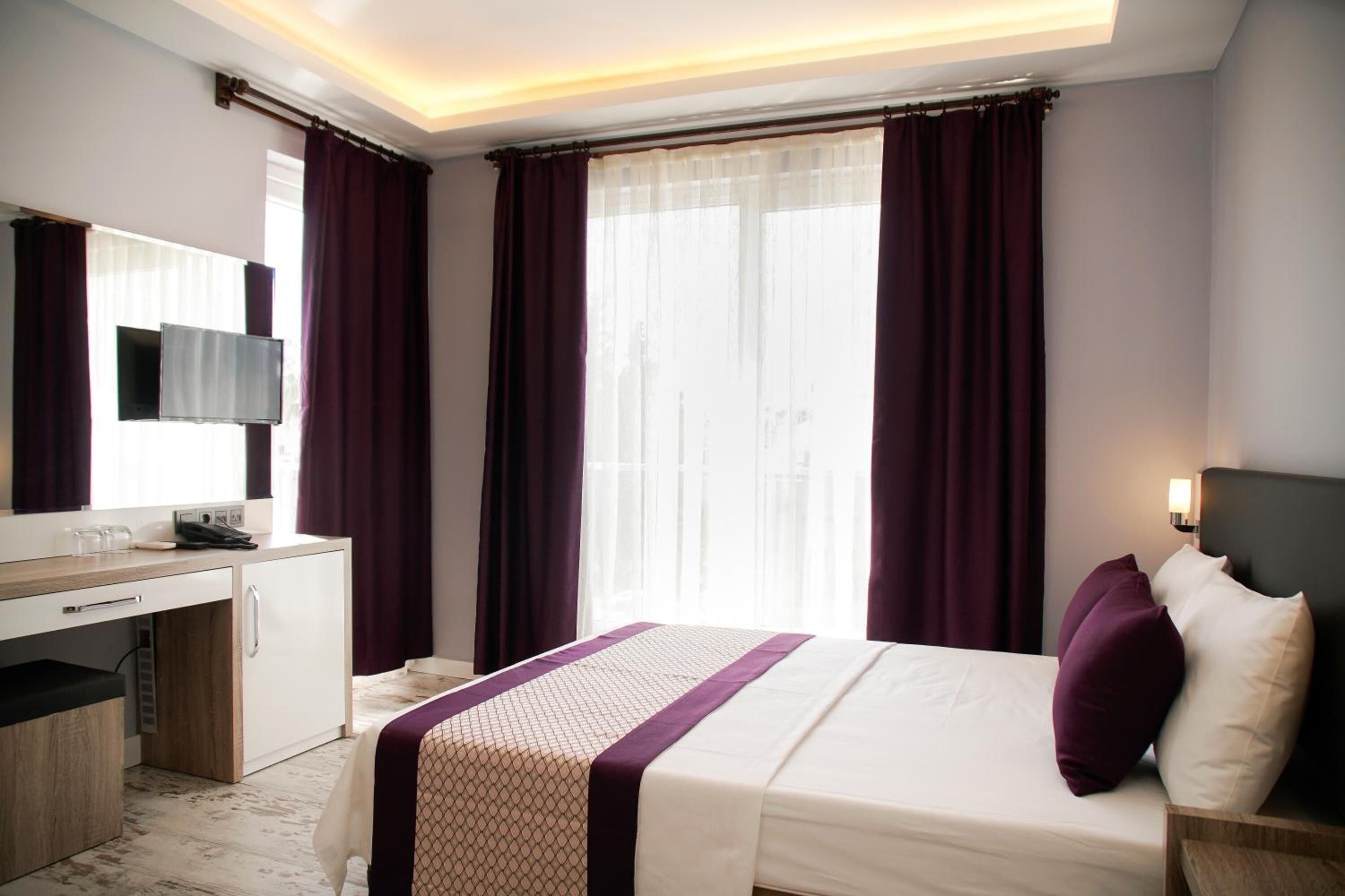 Habitación estándar doble, 1 cama doble | Sábanas italianas Frette, ropa de cama de alta calidad, minibar