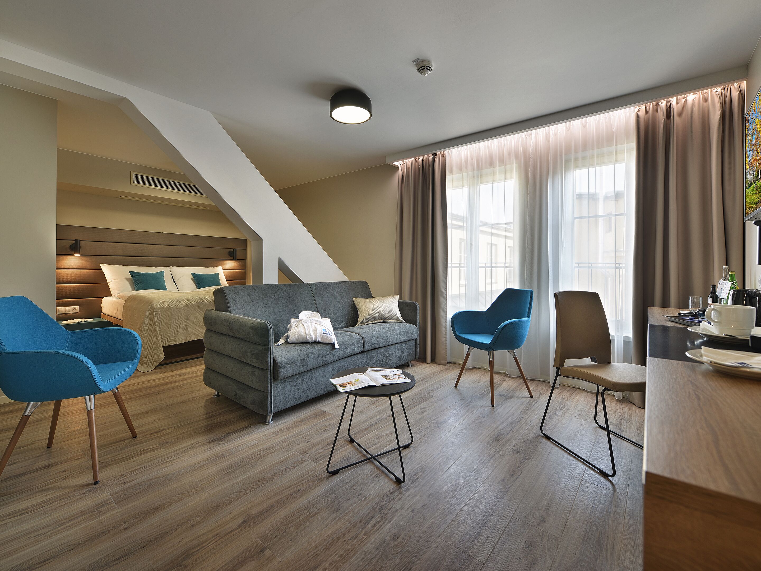 junior suite | 1 bedroom, desk, soundproofing, iron/ironing board