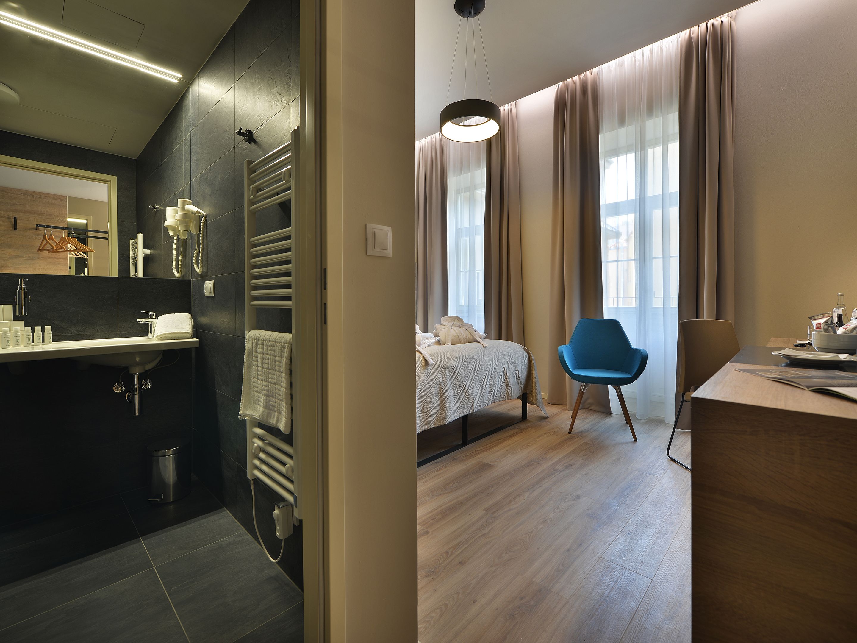 double room | 1 bedroom, desk, soundproofing, iron/ironing board