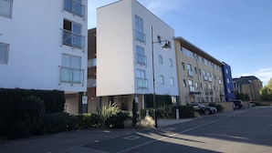 Unclassified image, 2 of 13, button - Luxury Apartment Watersmeet (Chatham)