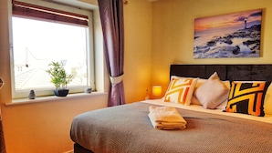 Unclassified image, 4 of 13, button - Luxury Apartment Watersmeet (Chatham)