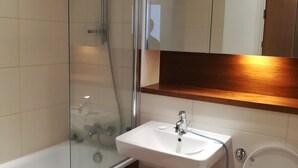 Unclassified image, 3 of 13, button - Luxury Apartment Watersmeet (Chatham)