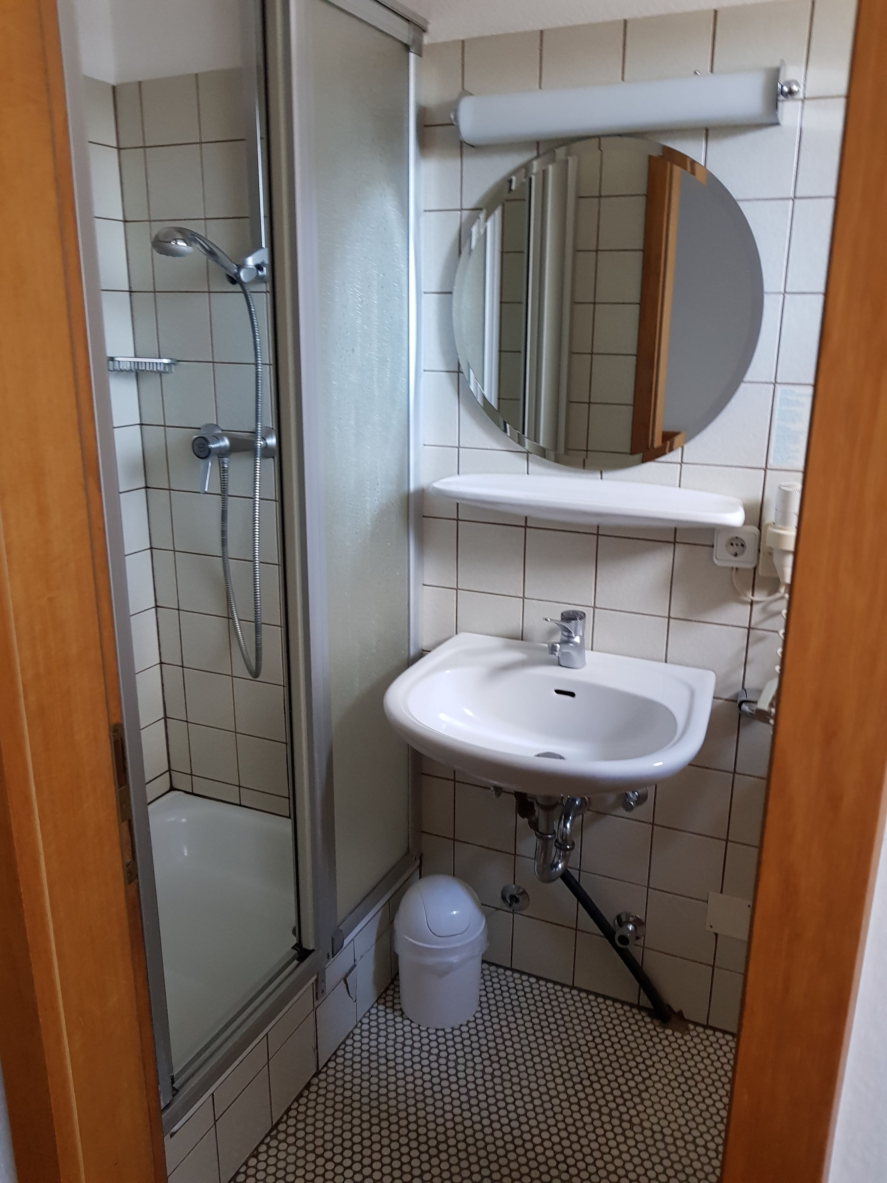 standard twin room | room amenity