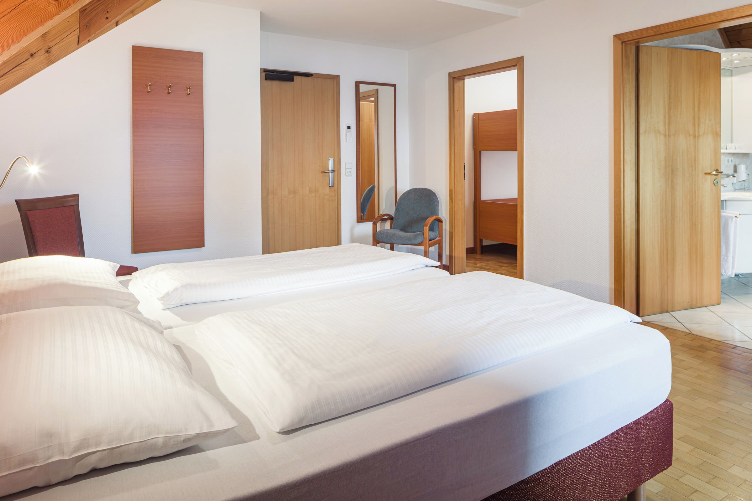 Chambre Triple Confort | Minibar, rideaux occultants, chambres insonorisées, lits bébé (gratuits)