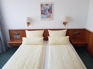 Minibar, soundproofing, free WiFi - Hotel Gallmersgarten (Gallmersgarten)