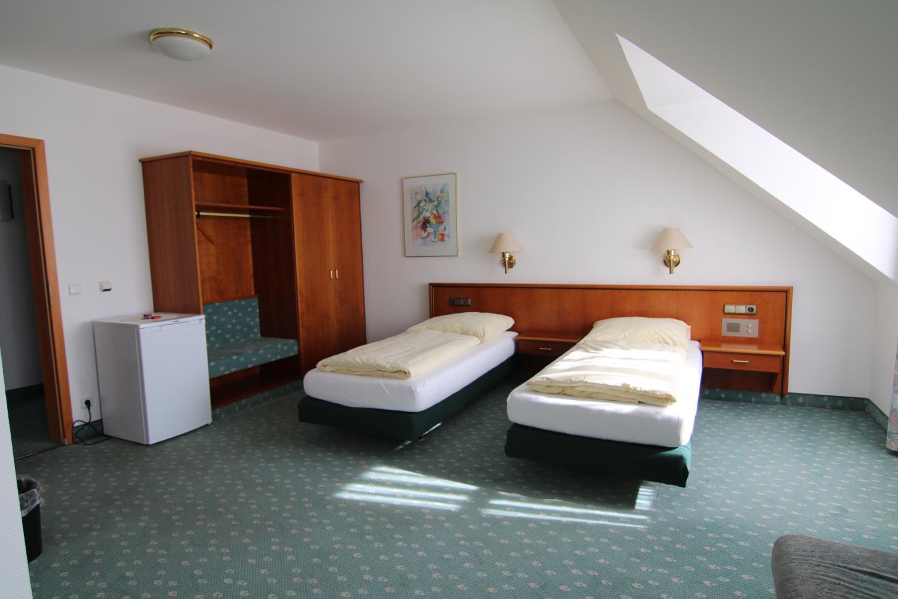 minibar, soundproofing, free wifi