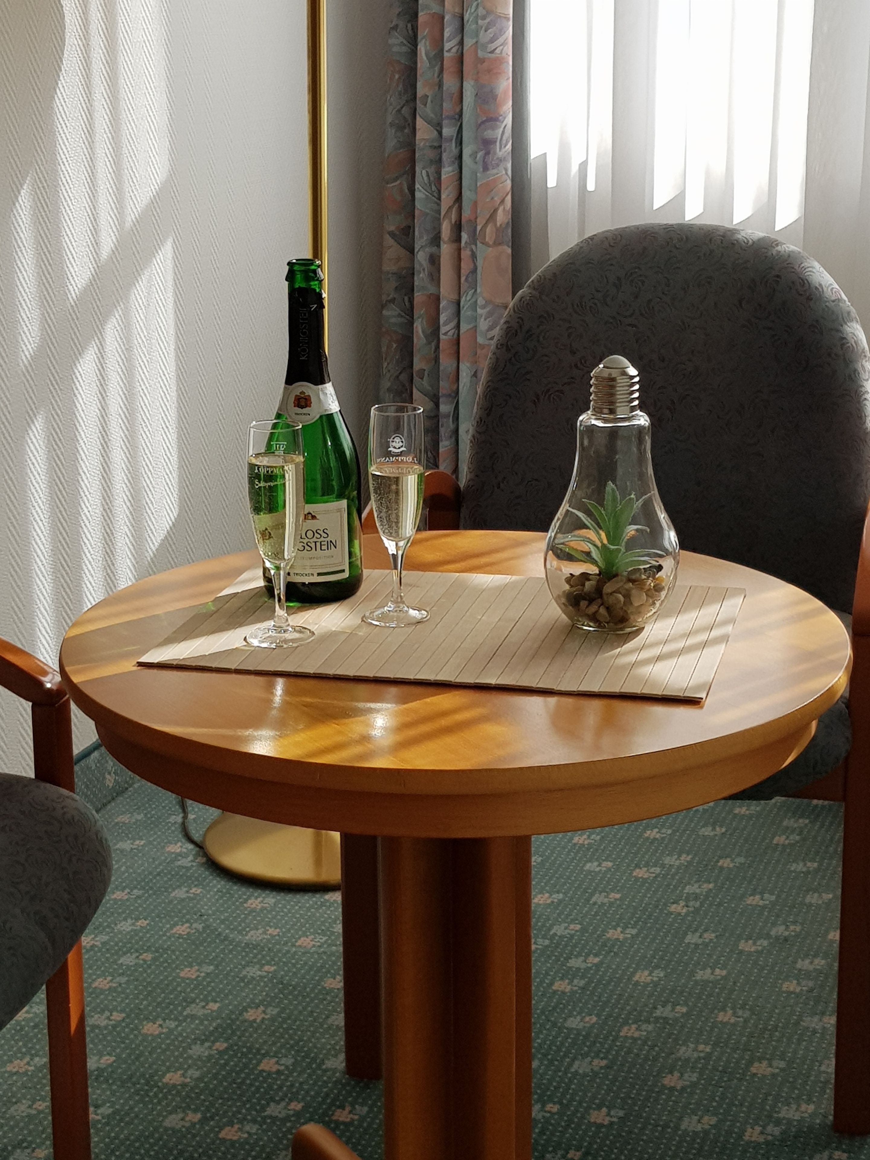 minibar, soundproofing, free wifi