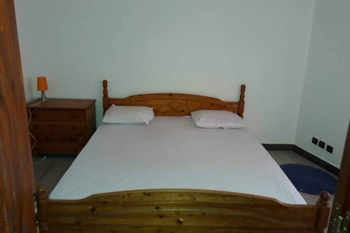 Studio Confort, 1 chambre | Bureau, rideaux d’obscurcissement, fer et planche à repasser