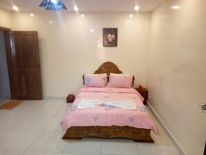 Studio Confort, 1 chambre | Bureau, rideaux occultants, fer et planche à repasser