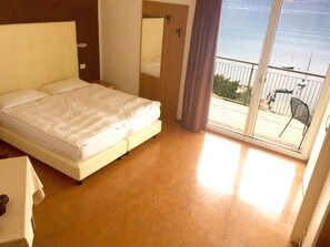 Superior Double Room, Balcony, Lake View