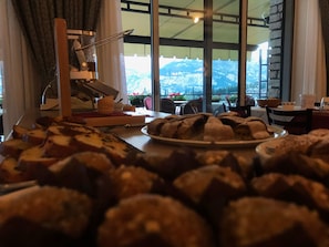 Free daily buffet breakfast - Hotel Garden (Malcesine)