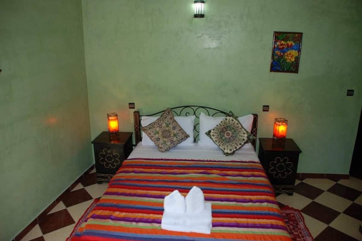 Wifi gratis y ropa de cama