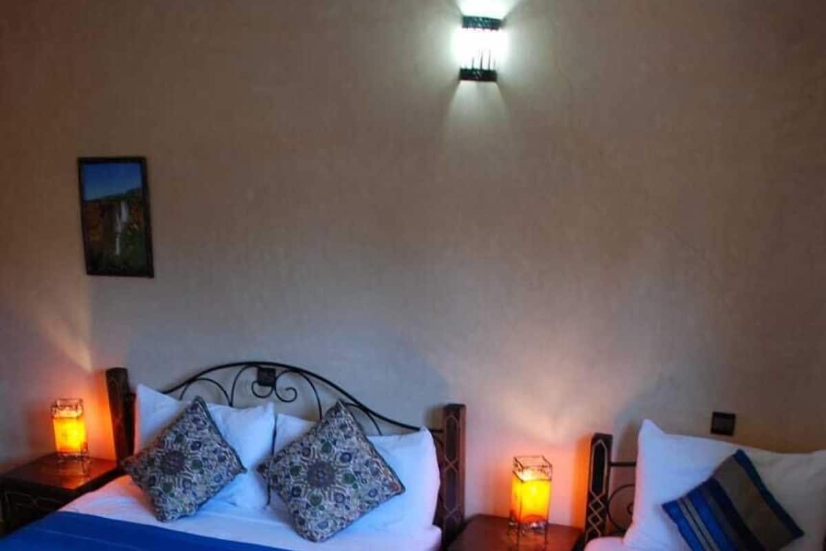 Wifi gratis y ropa de cama