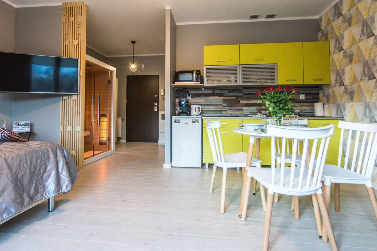 Studio Suite (13F/11) | Private kitchen