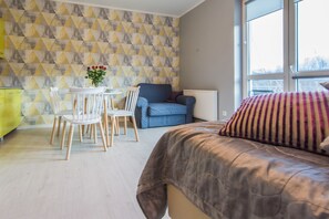 Studio Suite (13F/11) | Living area