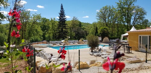 Camping Et Village Vacances La Cheneraie