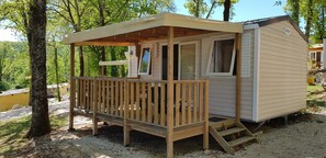 Mobile Home, 1 Bedroom (Cahita) | Individually decorated, cribs/infant beds
