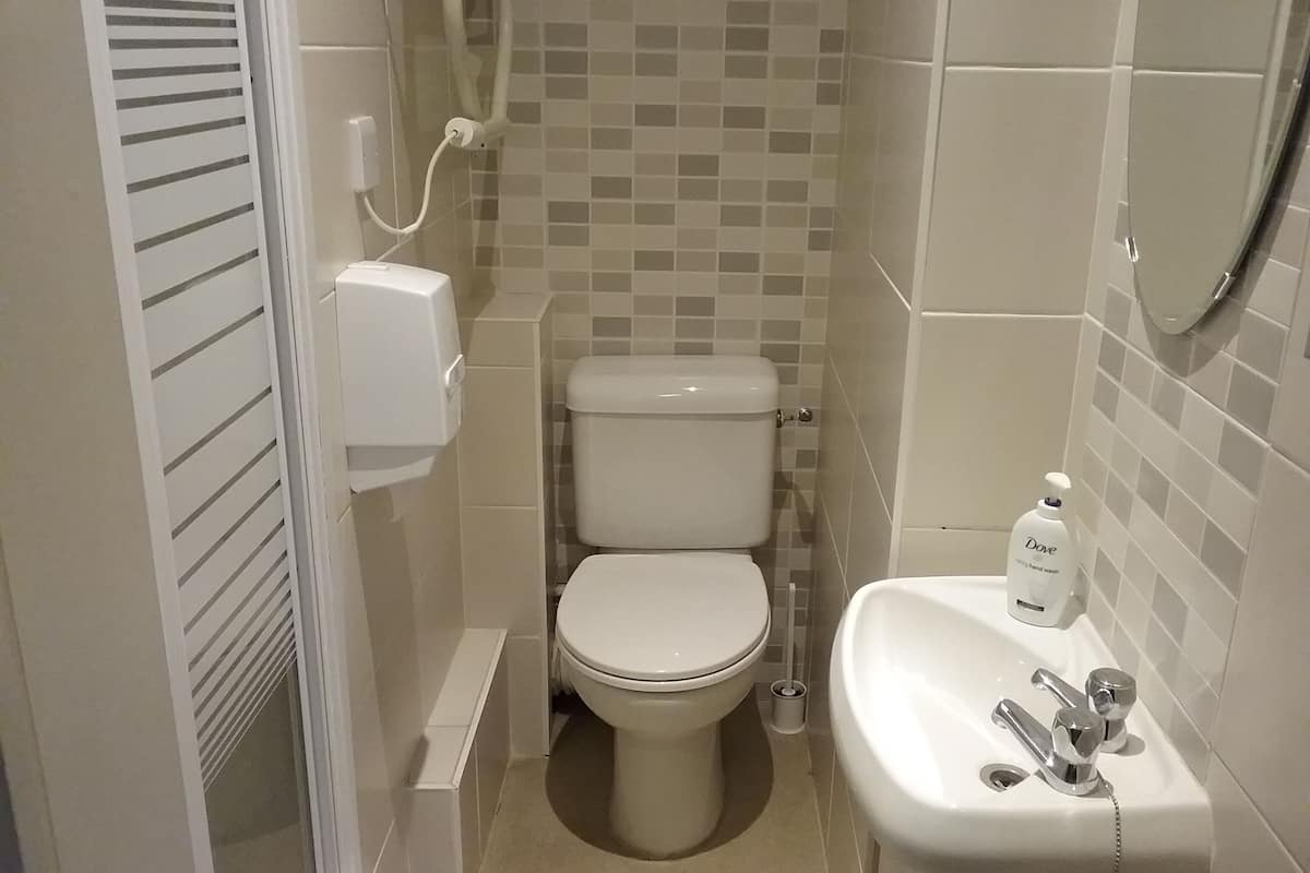 Double Room, Ensuite | Bathroom | Towels