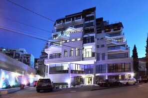 Dock - Hotel deluxe apartment (Tbilisi)
