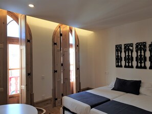 Deluxe Room, Balcony, City View | 1 bedroom, individually decorated, individually furnished, soundproofing - Casa da Baixa by PURUS (Coimbra)