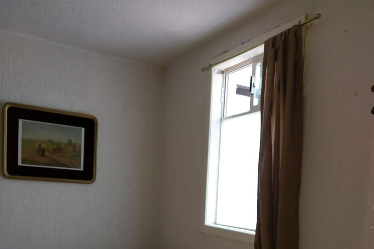 Chambre Simple Économique, 1 lit une place | 1 chambre, coffres-forts dans les chambres, Wi-Fi gratuit, draps fournis
