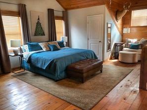 2 chambres, fer et planche à repasser, lit de bébé portatif