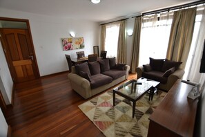 Televisión de pantalla plana, reproductor de DVD