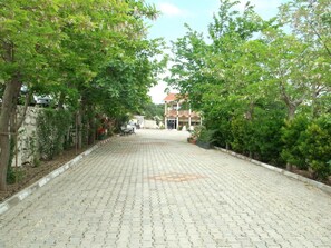 Property grounds - Kestanbol Termal Kaplicalari (Ezine)