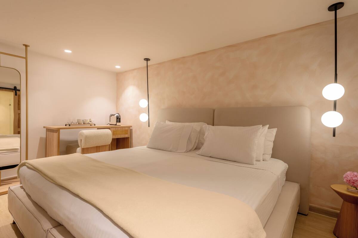 Cofres nos quartos, quartos à prova de som, roupa de cama