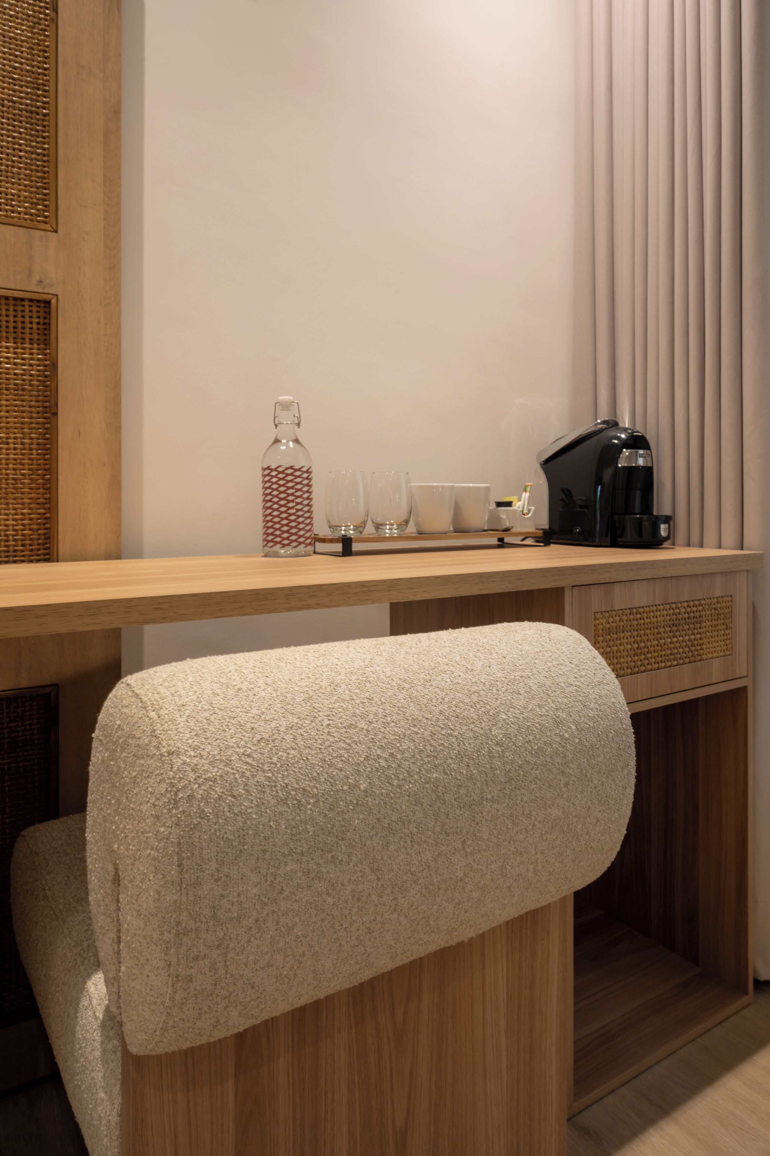 junior studio suite | 1 bedroom, in-room safe, soundproofing, bed sheets