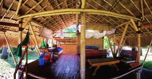 Traditional Bungalow | Free WiFi, bed sheets