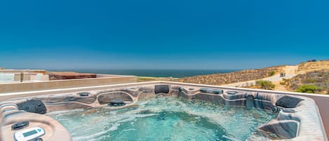 Baignoire à remous extérieure