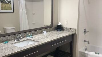 Rainfall showerhead, free toiletries, hair dryer, towels