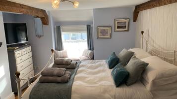 Superior-Doppelzimmer, mit Bad | 1 Schlafzimmer, Bügeleisen/Bügelbrett, kostenloses WLAN