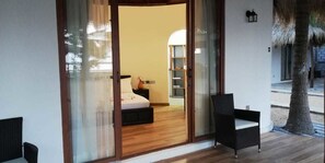 华丽木屋, 1 张特大床, 花园景观 | 特色家居、办公桌、熨斗/熨衣板、折叠床/加床（额外收费）