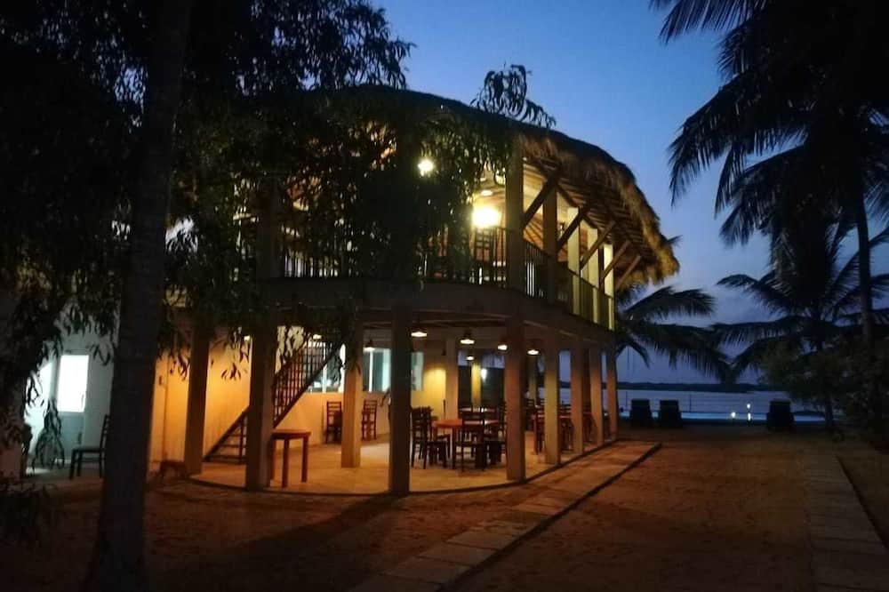 Seth Dev Lagoon Chalets Kalpitiya